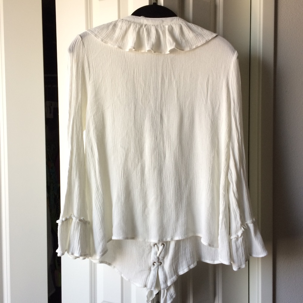 ⭐️entro White Boho Lace Up Blouse - Picture 4 of 8
